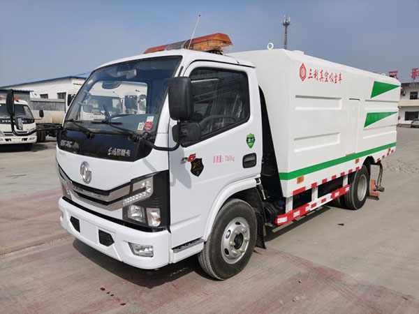 滾掃式吸塵車